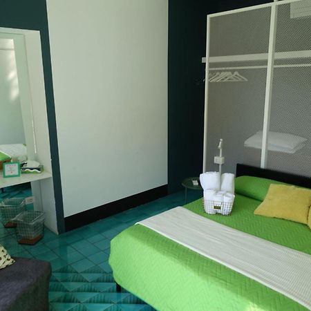 Ninina Boutique Suites Салерно Екстер'єр фото