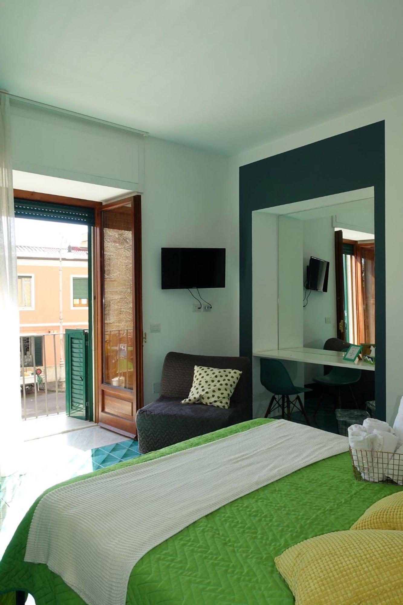 Ninina Boutique Suites Салерно Екстер'єр фото