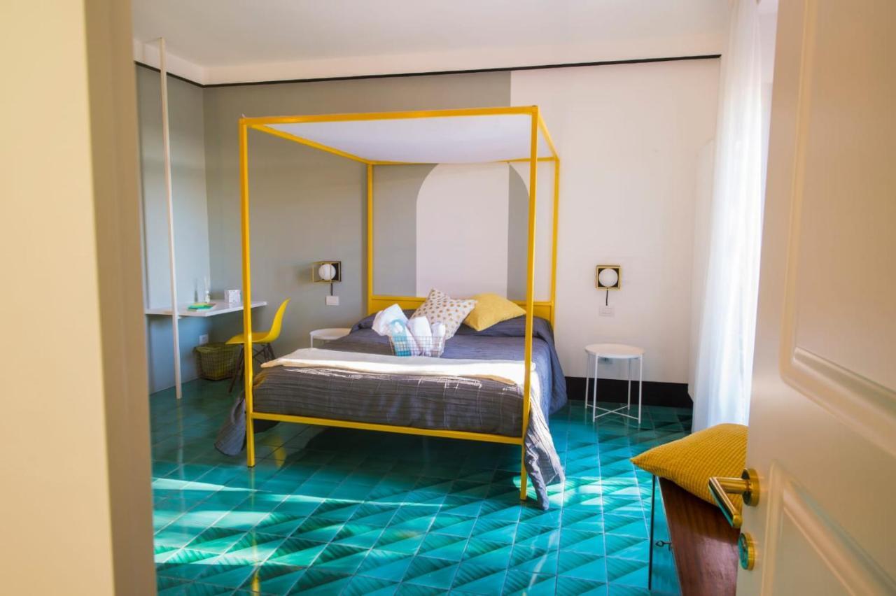Ninina Boutique Suites Салерно Екстер'єр фото